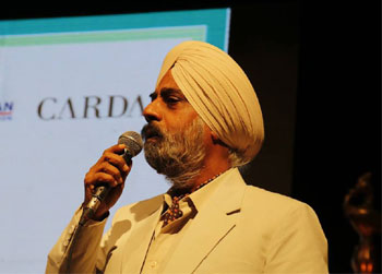Shri Kartar Singh singing a ghazal. - at FICCI Auditorium